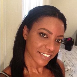 Meet your Posher, Huguette